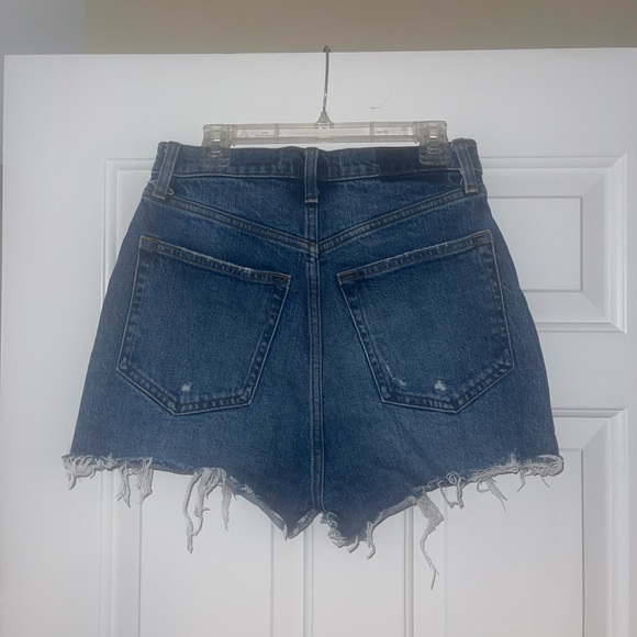 Abercrombie Curve Love High Rise Shorts - Picture 2 of 3